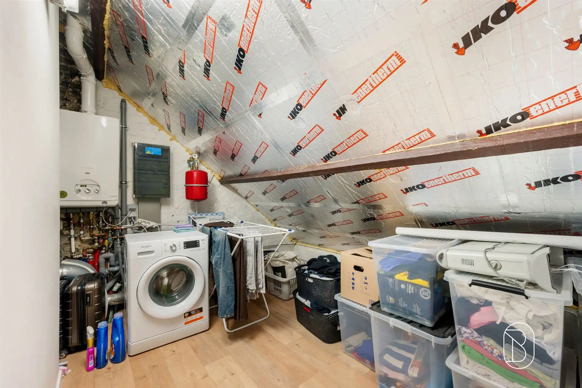 Gerenoveerde woning met 3 slpk en tuin in Kortrijk! foto 14