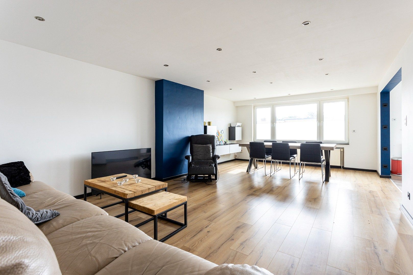 Instapklaar appartement (119m²) met 2 slpk en garage! foto {{pictureIndex}}
