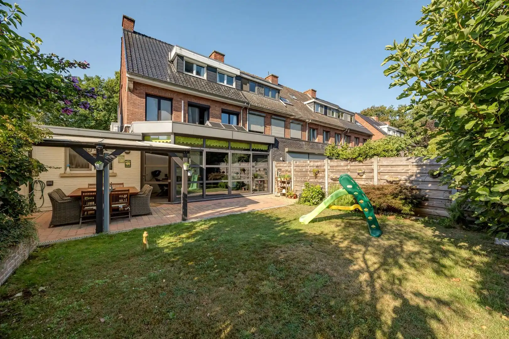 Instapklare halfopen woning in kindvriendelijke woonwijk. foto 27