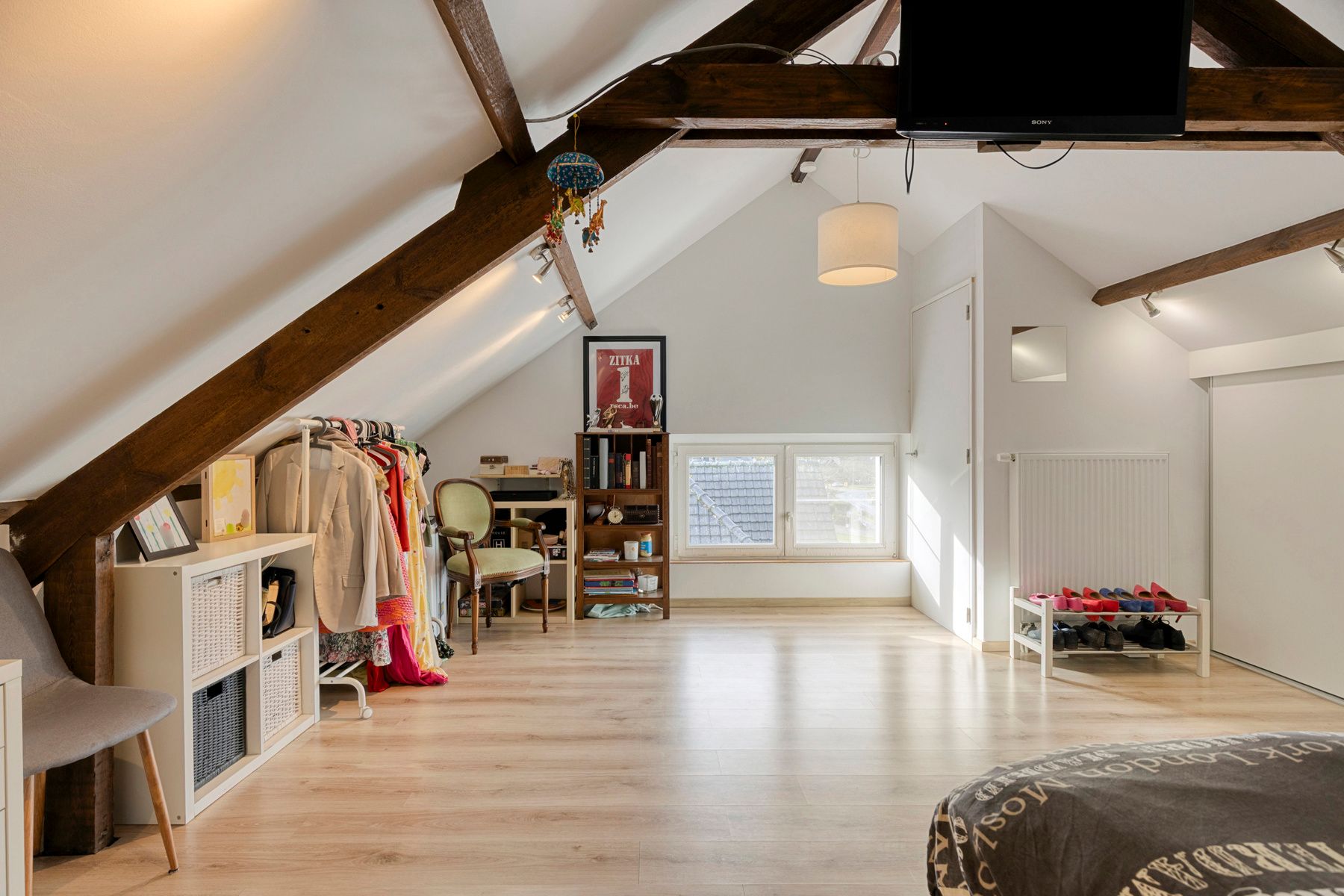 Instapklare woning met 3 slaapkamers, garage en tuin! foto 14