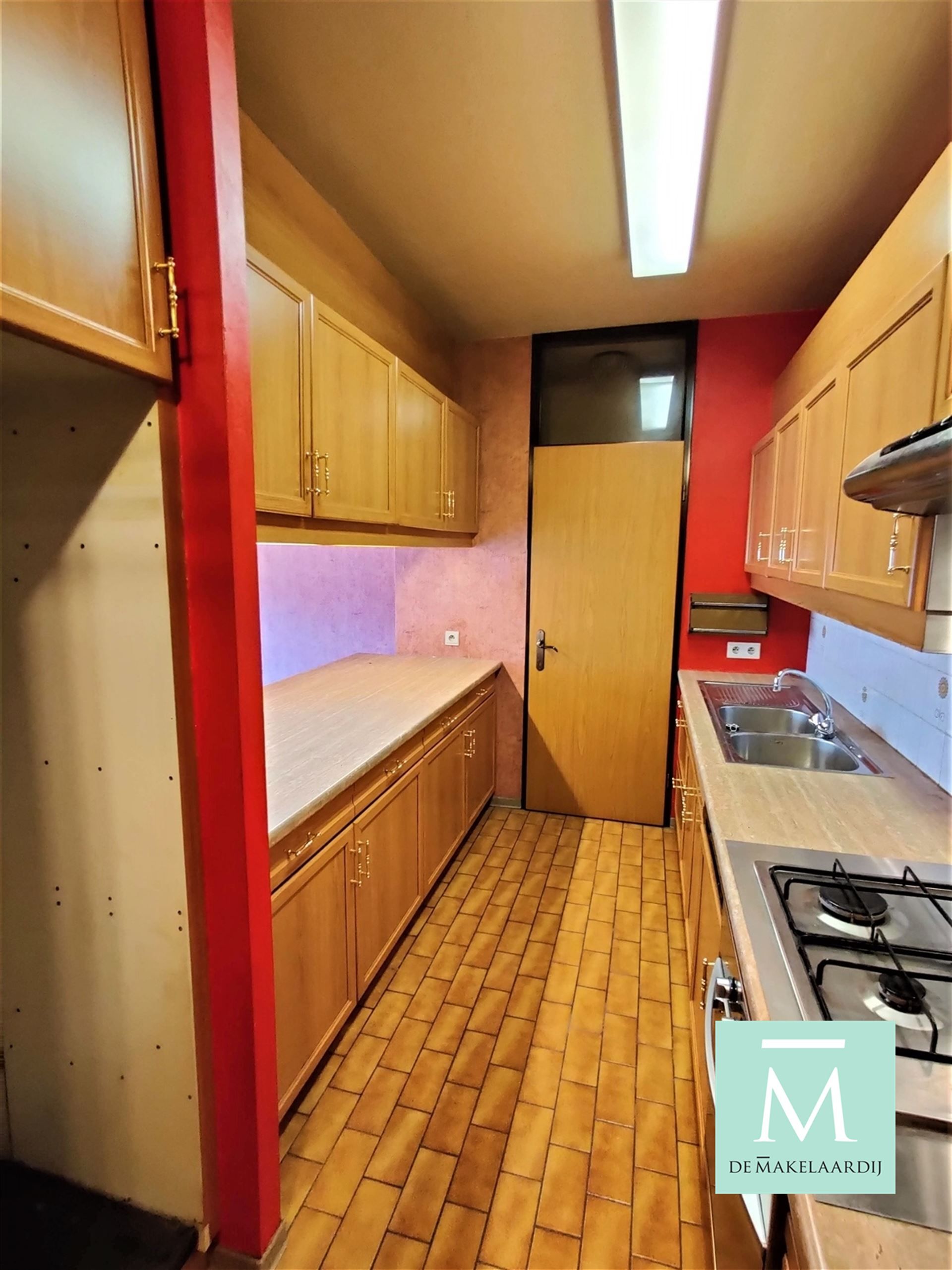 Ruim appartement met 2 slaapkamers en terras in Merksem foto 6