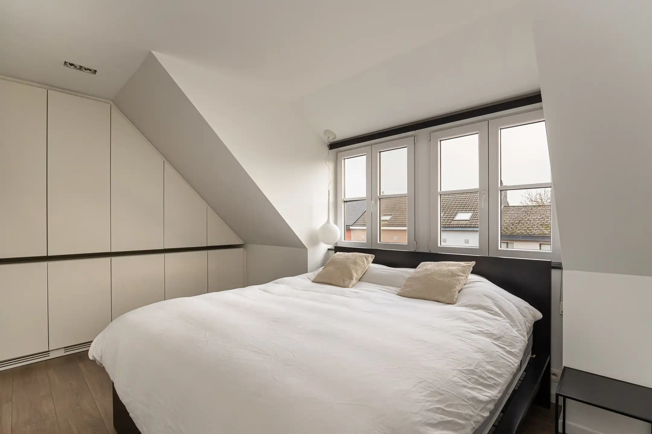 Knap dakappartement met fantastisch terras + garagebox foto 15