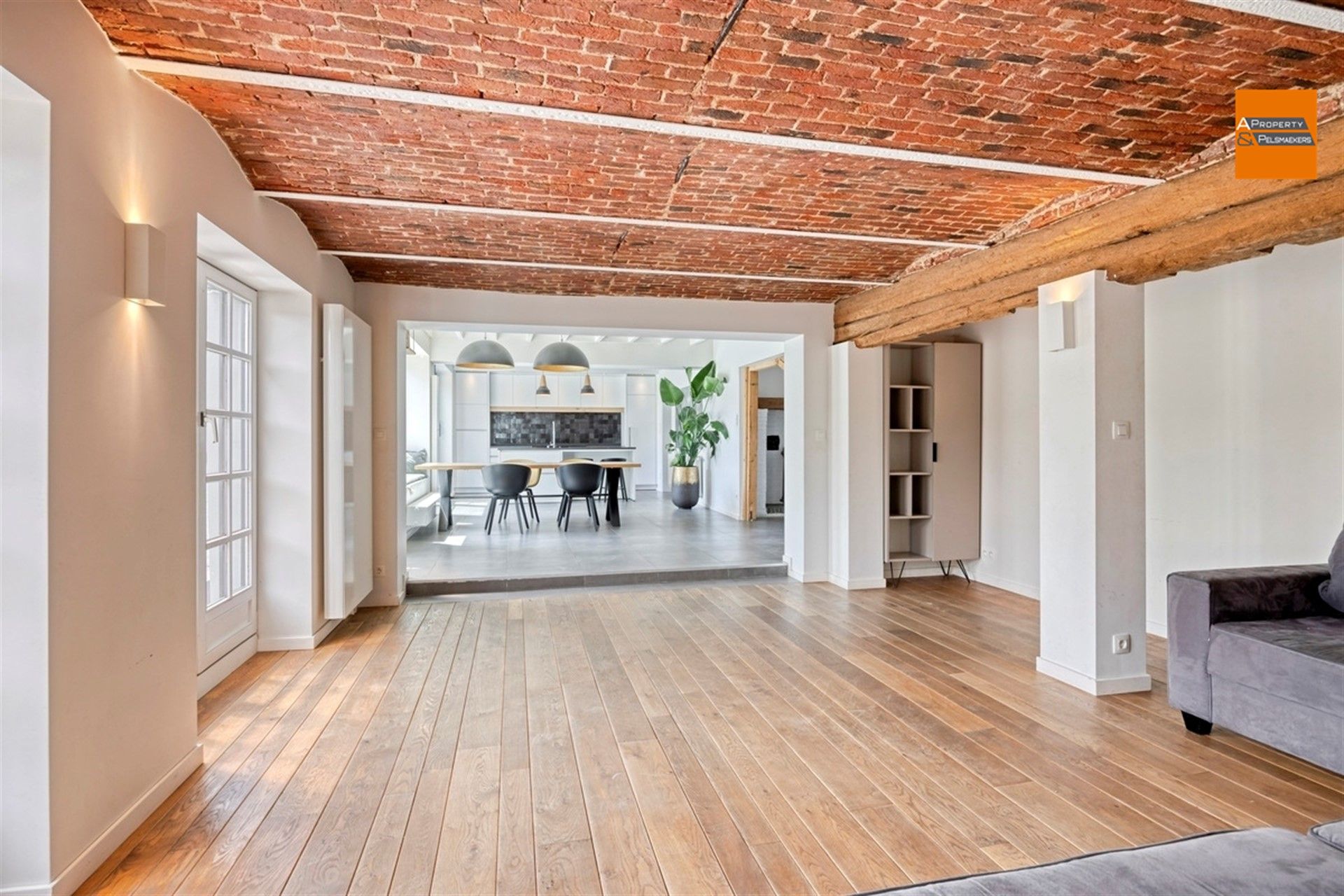 BOD AANVAARD Eigendom met karakter, 4 slpks en prachtige tuin foto 13