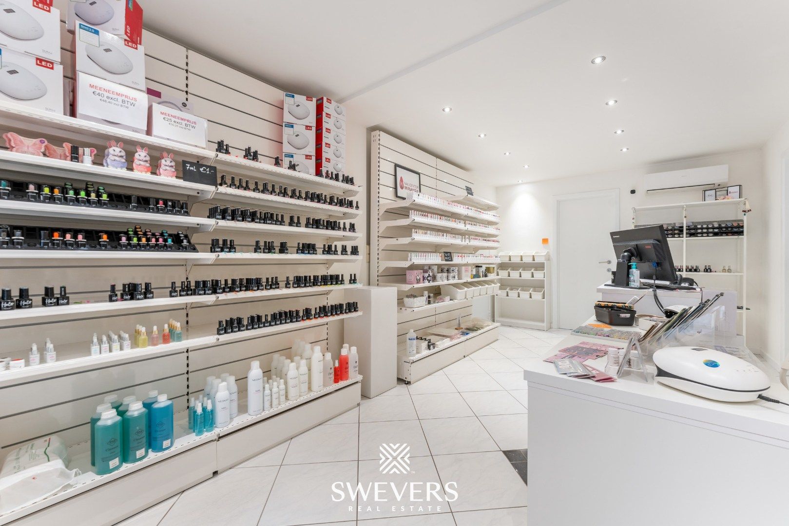 Handelspand met praktische indeling in hartje Tessenderlo foto 12