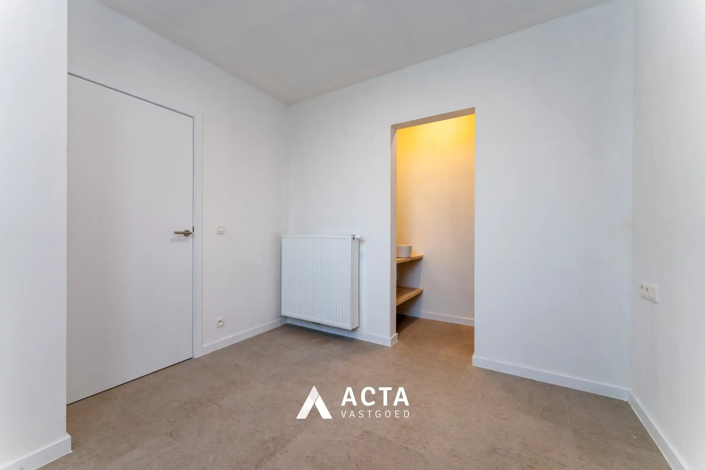 Recent gerenoveerd gelijkvloers appartement nabij het centrum van Oostende foto 7