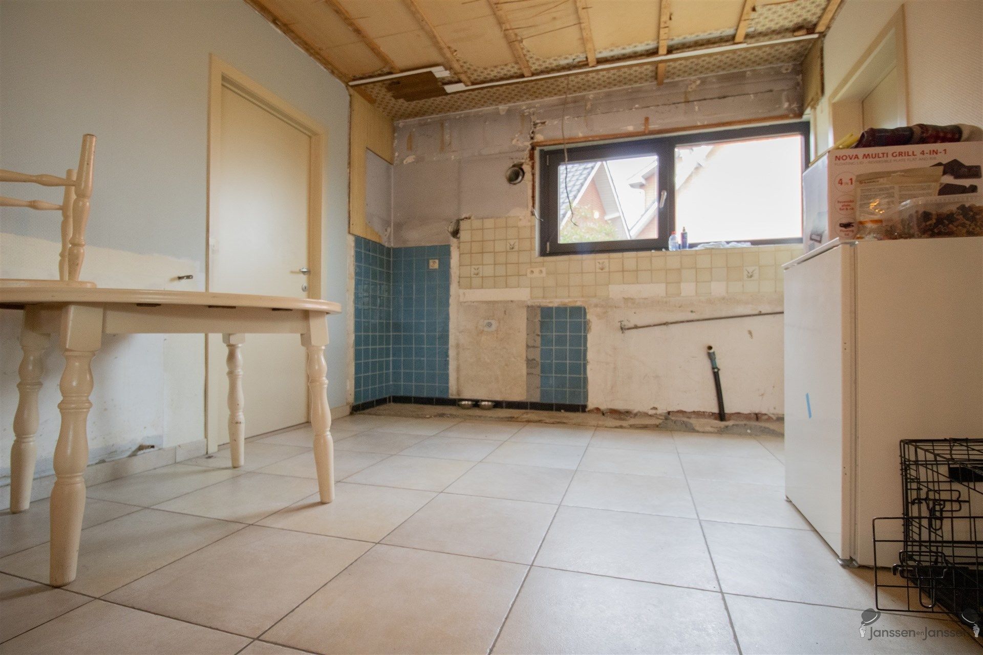 Verder af te werken, deels gerenoveerde vrijstaande woning met 3 slaapkamers op 632 m² foto 7