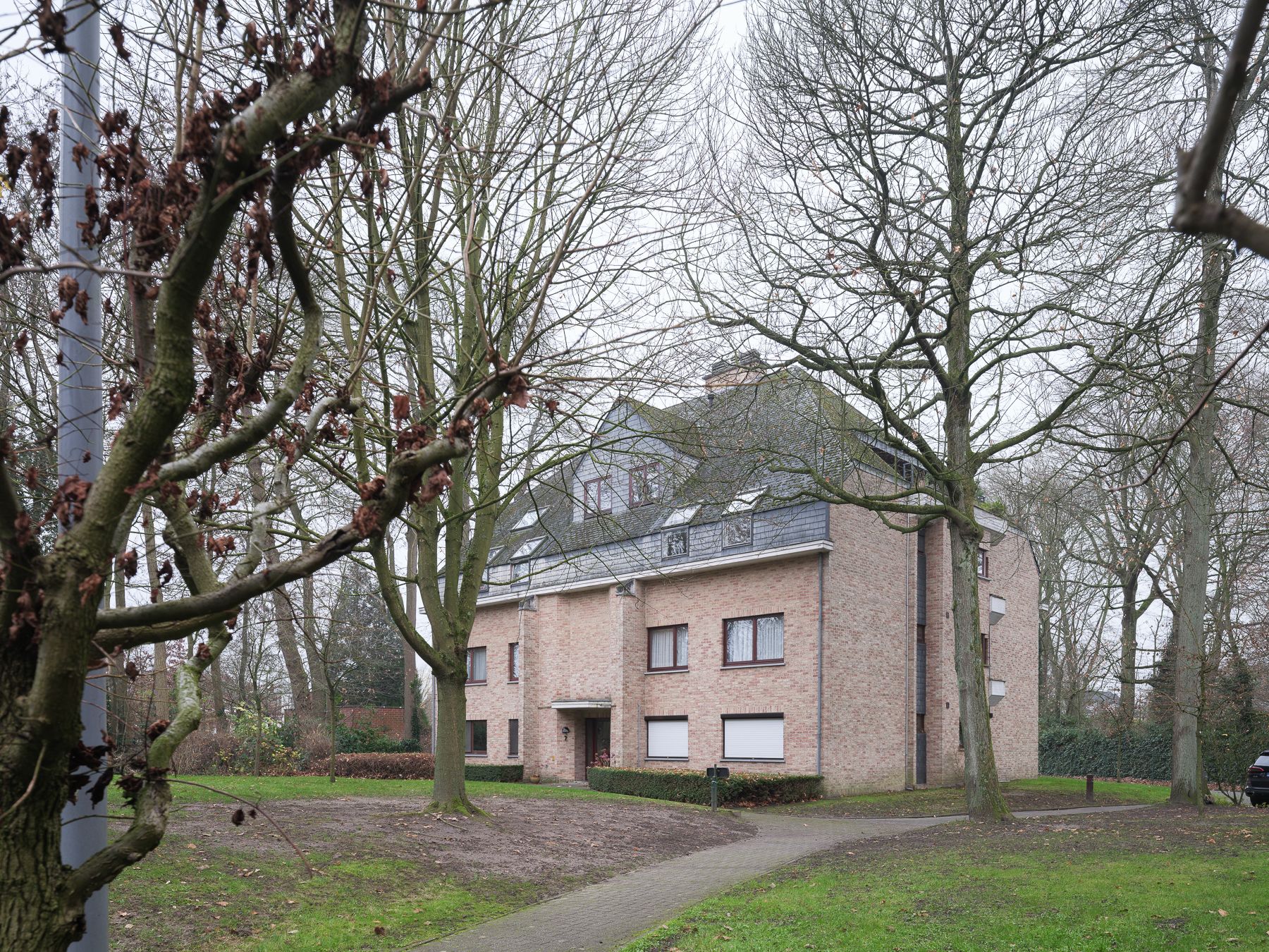 Rustig gelegen appartement foto {{pictureIndex}}