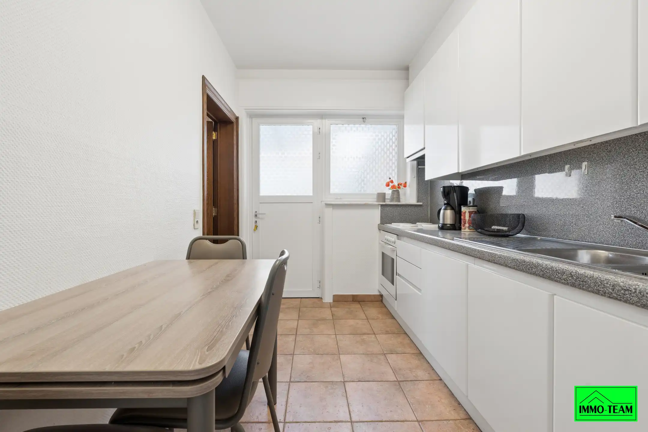 charmante 3-gevelwoning met 4 slaapkamers foto 8