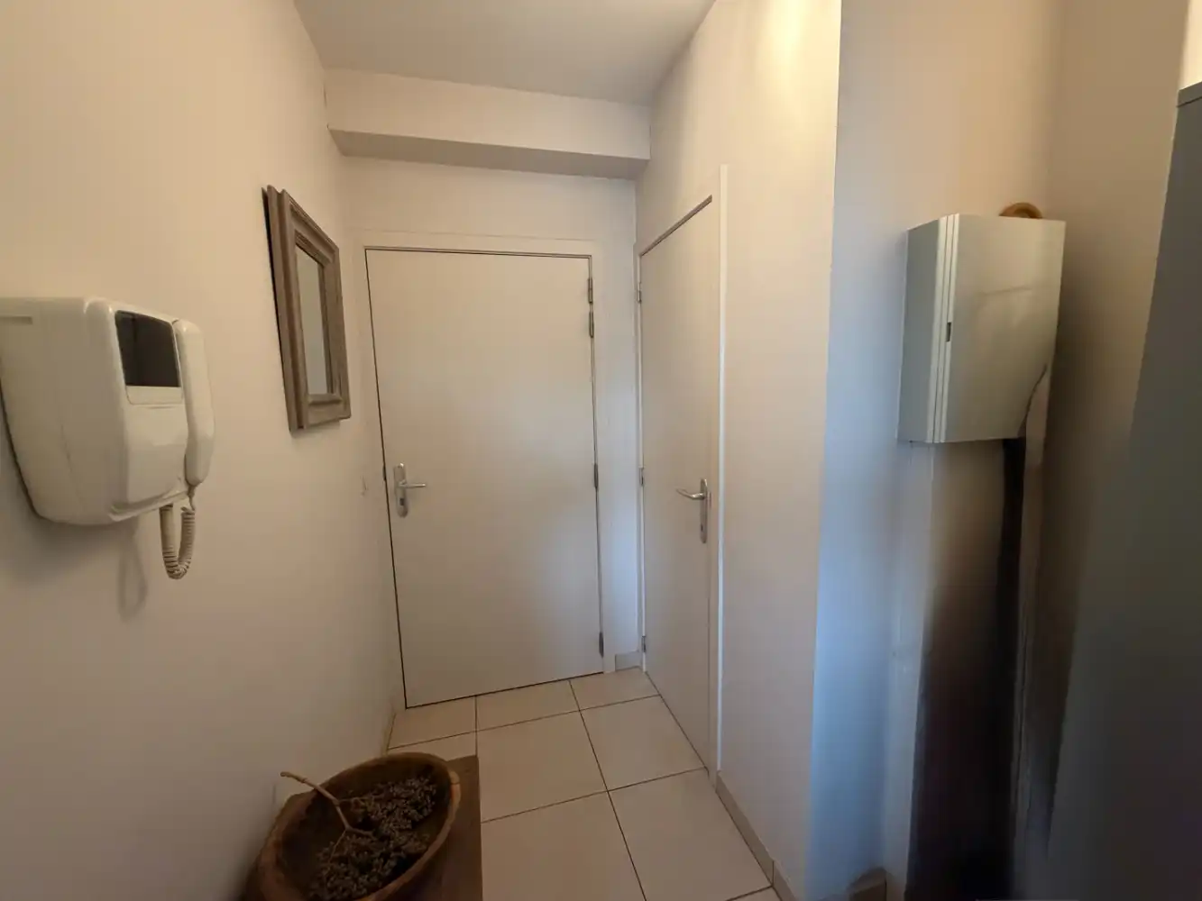 Modern zonnige studio op het Stationsplein van Blankenberge. Dichtbij het commercieel centrum en het openbaar vervoer. foto 7