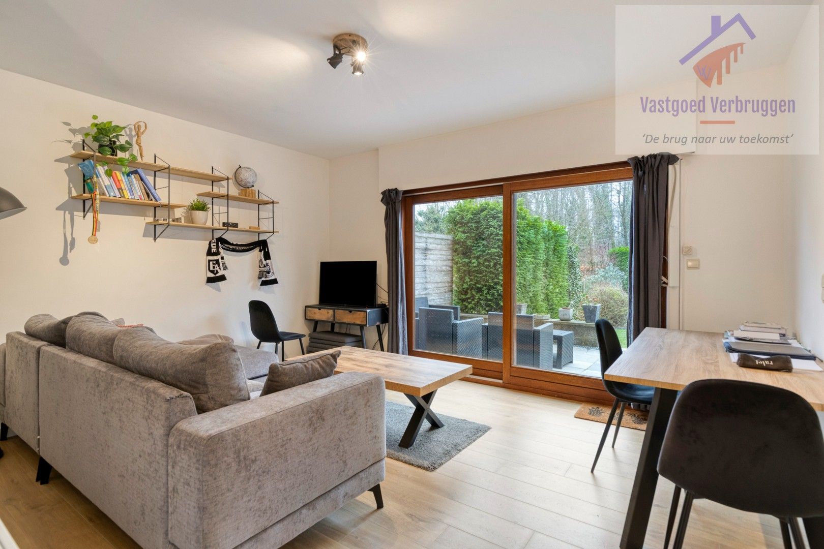 Gelijkvloers appartement met garagebox en prachtige tuin foto 4