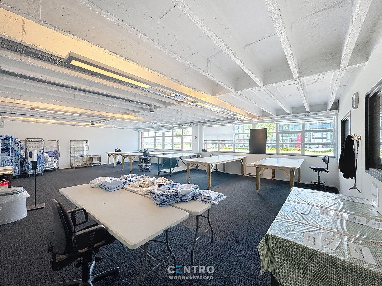 Instapklare KANTOORRUIMTE (195m²), voorzien van alle faciliteiten, inclusief 5 parkeerplaatsen! Mogelijkheid om een magazijn (240m²) bij te huren. foto 4