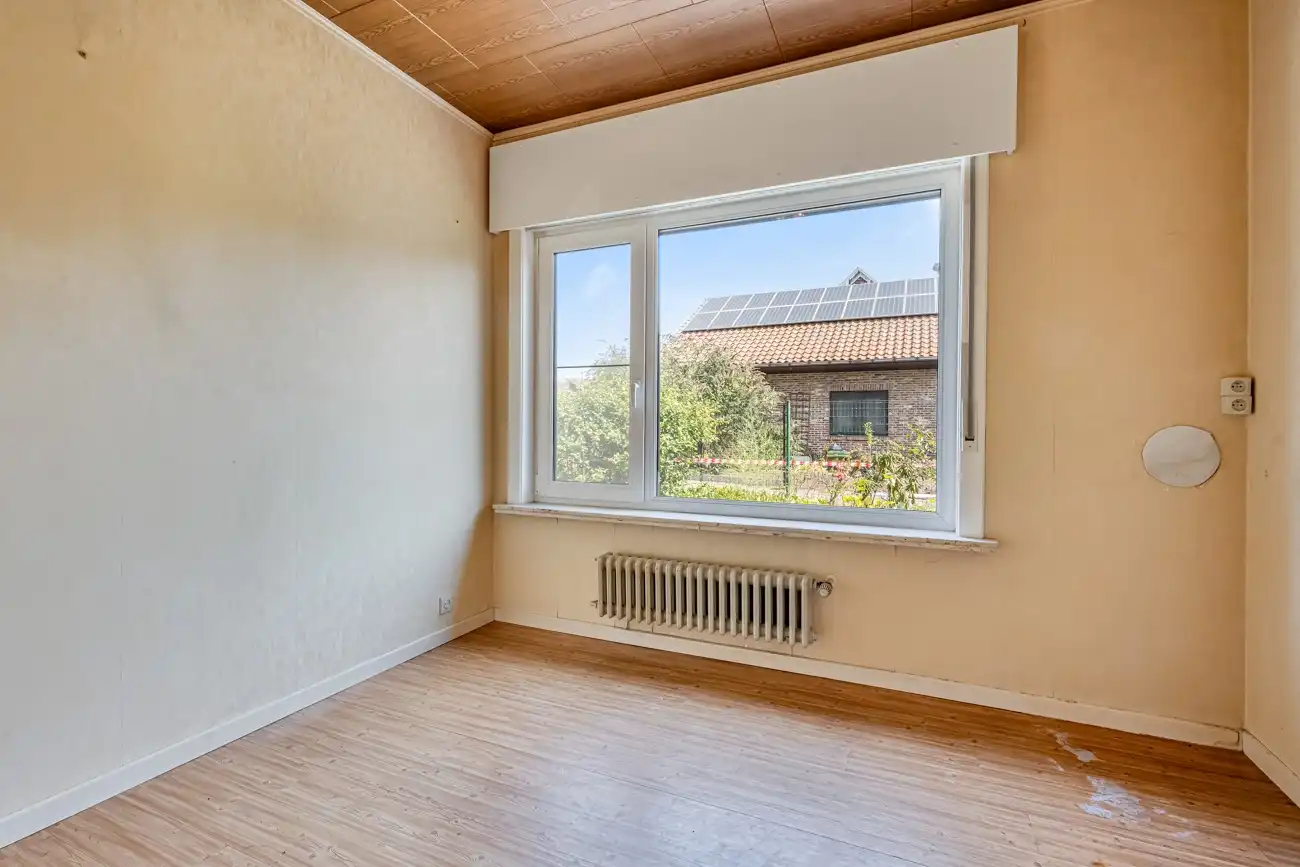 IN OPTIE!! Volledig te renoveren open woning met ruime afzonderlijke garage en tuin op een toplocatie nabij Oude Bareel in Sint-Amandsberg/Oostakker! foto 15