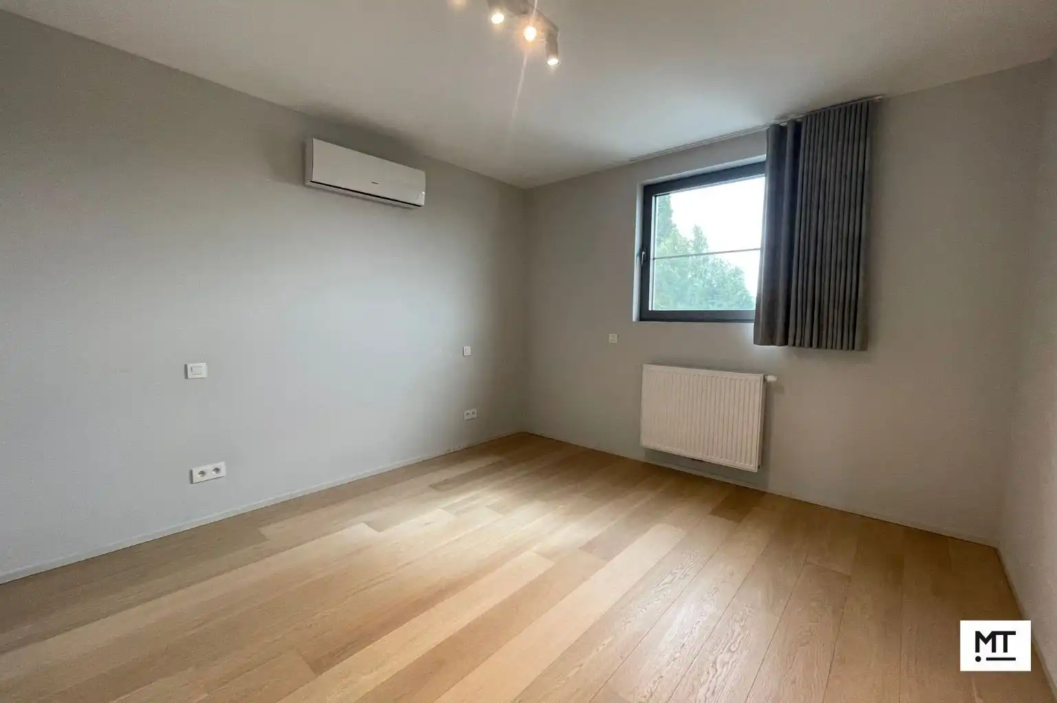 Ruim 2-slaapkamerappartement met dubbele terrassen en prachtig uitzicht foto 14