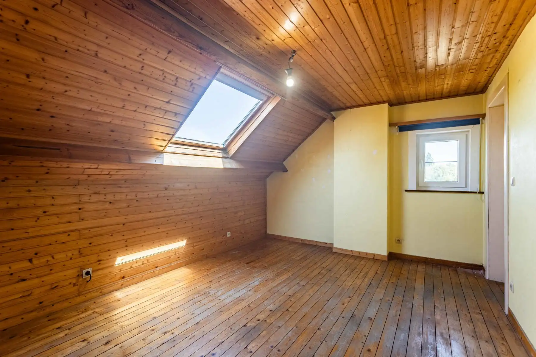 Te renoveren woning met grote tuin en atelier op toplocatie! foto 25