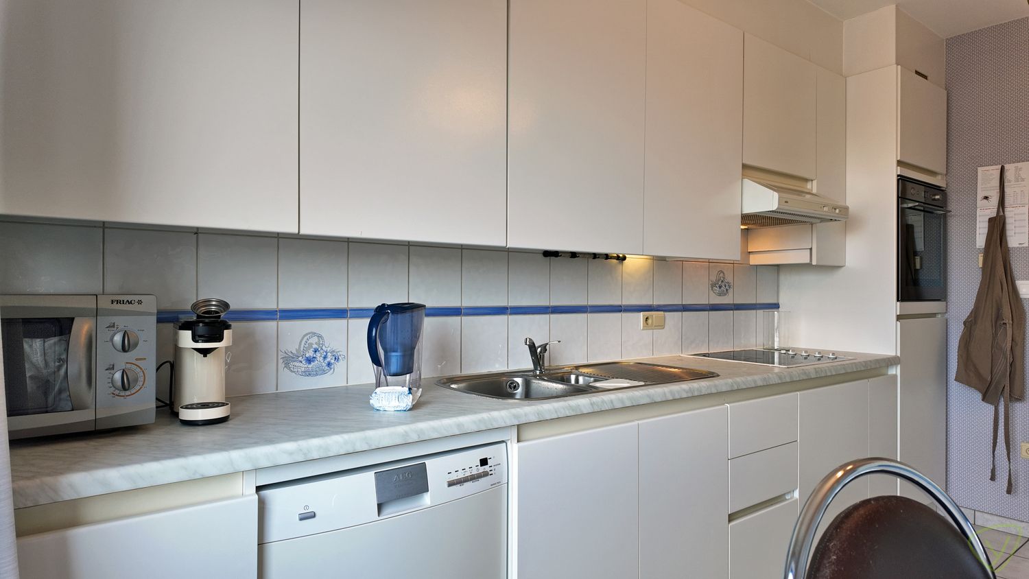 Ruim en lichtrijk appartement met lift en terras in residentie “Mozart” te Eeklo! foto 13