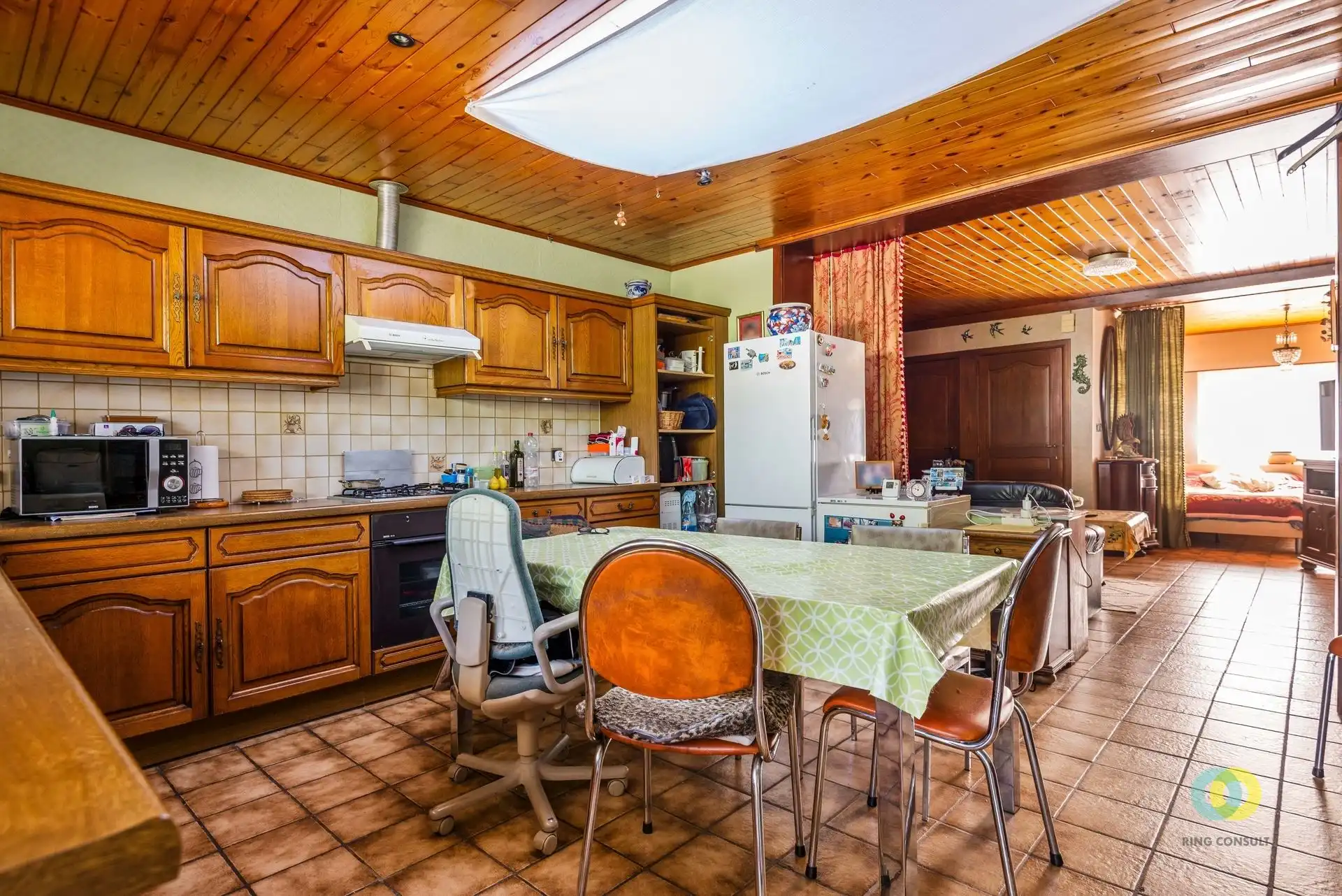 Woning met staanplaats en tuin foto 2