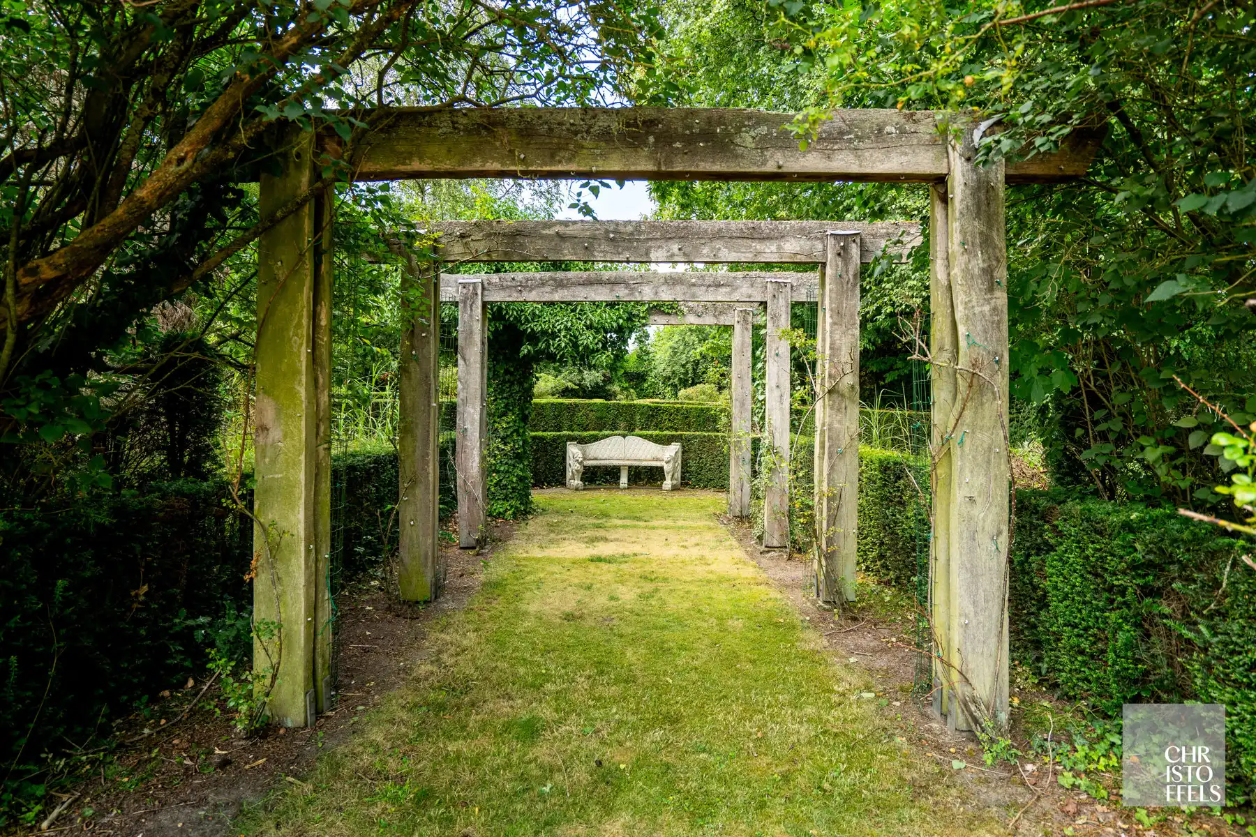 Riante en verzorgde villa van 694m2 op 1ha 00a 18ca! foto 20