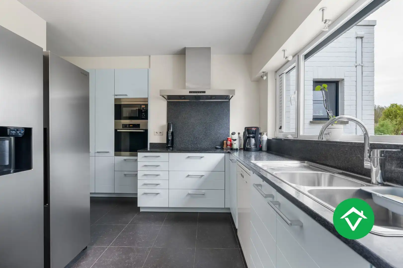 Alleenstaande woning met uitgestrekte vergezichten te Wijnendale foto 12