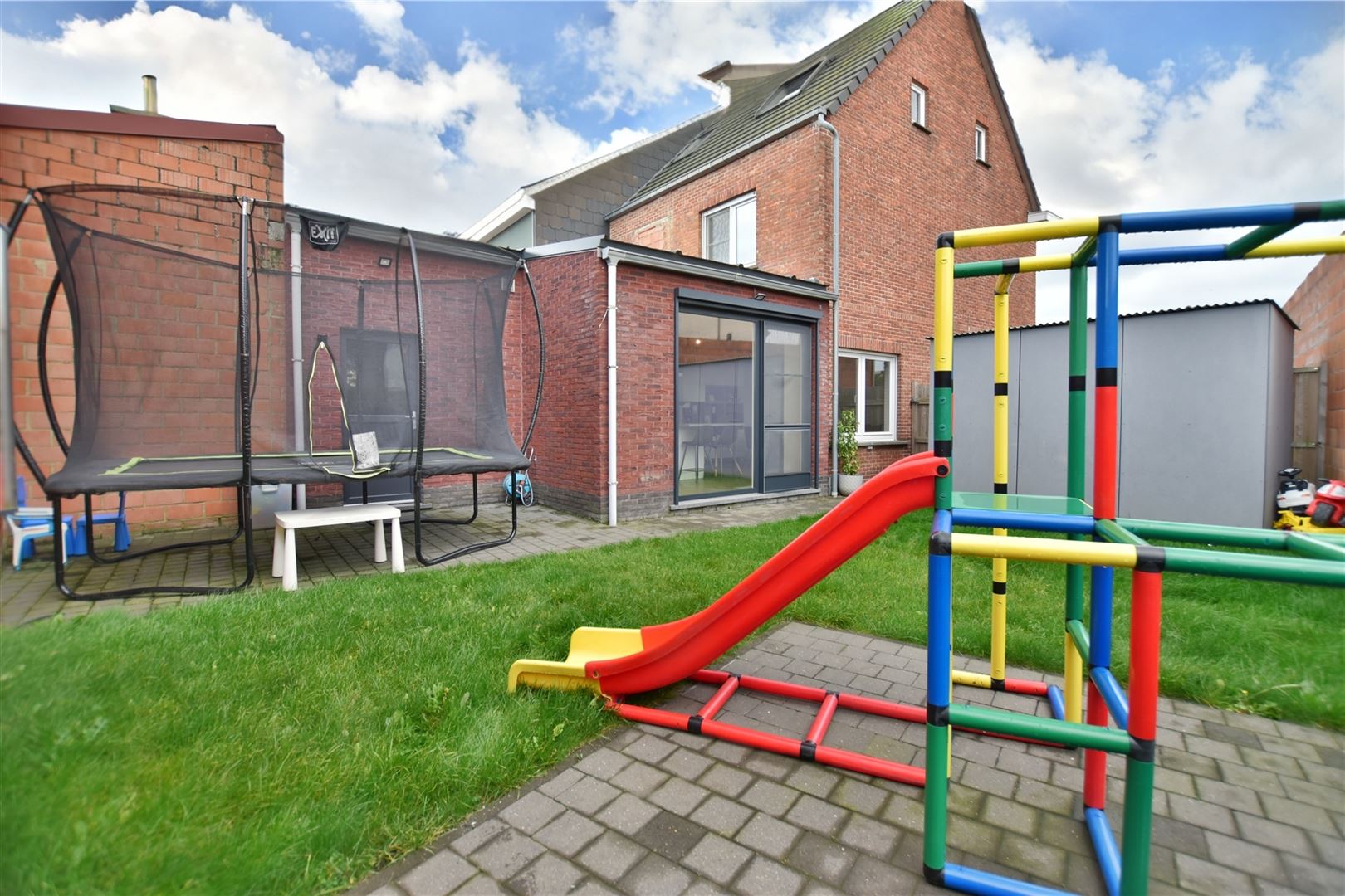 instapklare en gerenoveerde woning te Grembergen met tuin en oprit foto 8