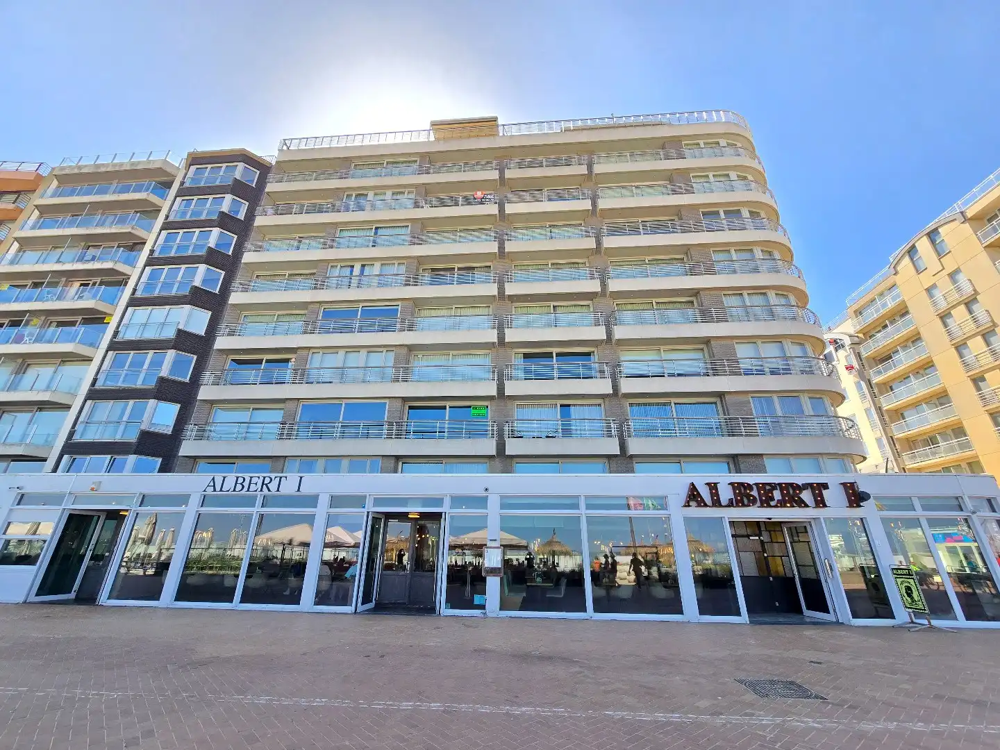 Appartement met 3 slpks en frontaal zeezicht foto 18