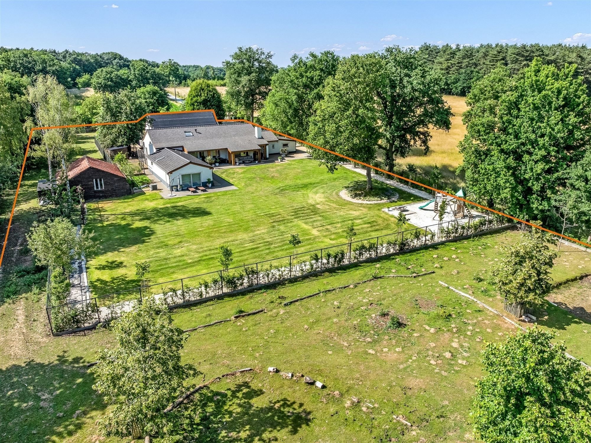 CHARMANTE WONING MET 5 SLAAPKAMERS OP UNIEK GELEGEN PERCEEL VAN 6600M² foto 41
