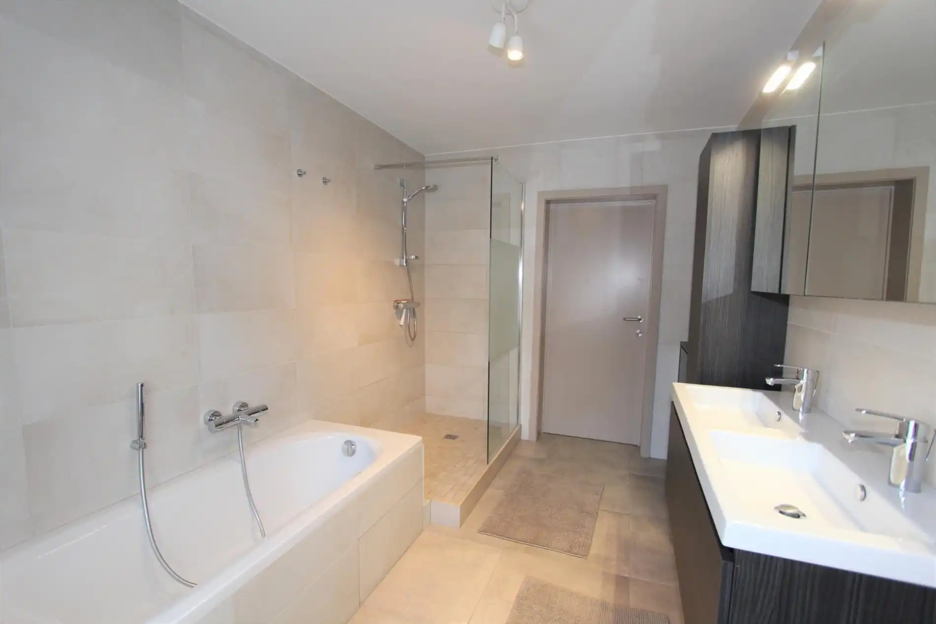 MODERN DUPLEX APPARTEMENT IN HET STADSCENTRUM foto 13