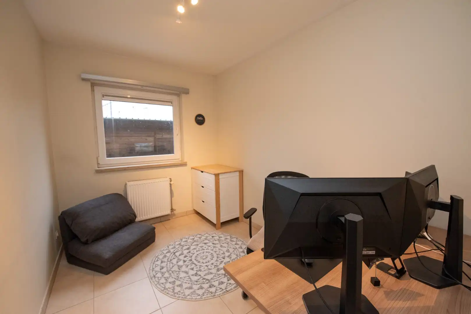 Gelijkvloers appartement in centrum Waregem met tuintje & garage. foto 7