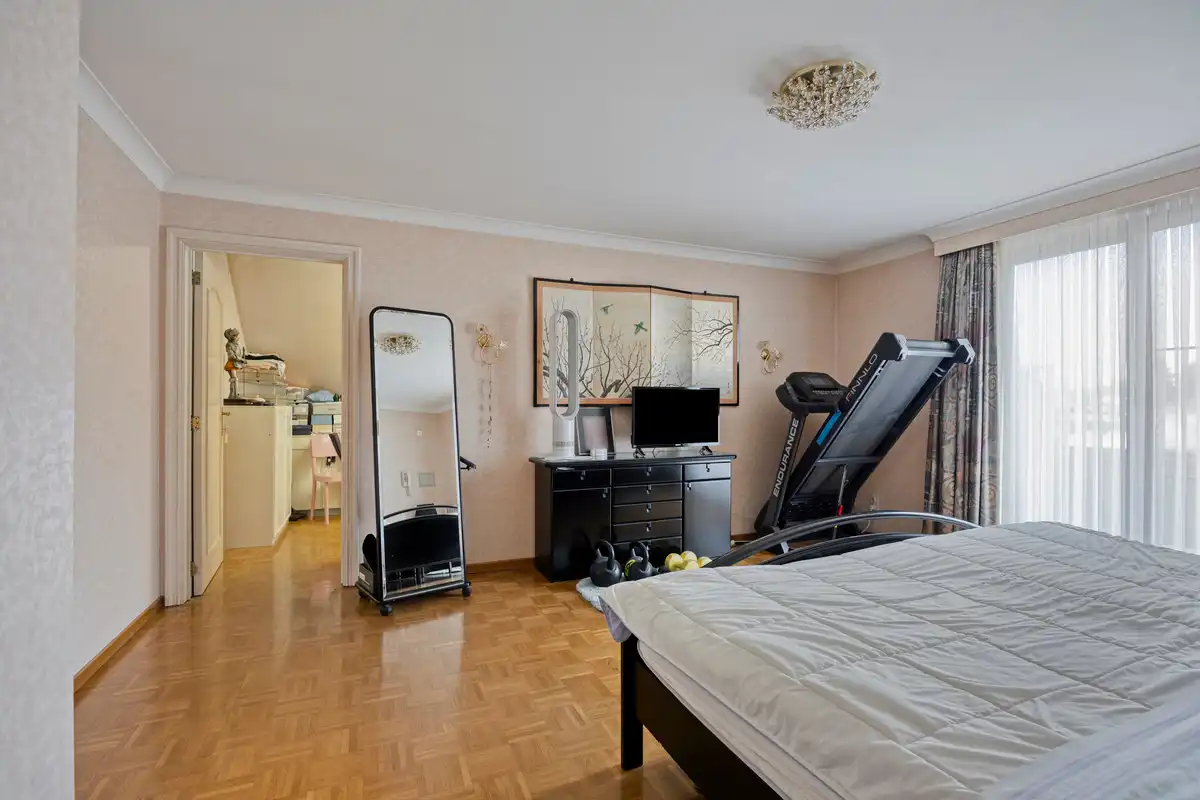 ROYALE WONING MET DOKTERSPRAKTIJK TE BILZEN HOESELT. foto 24