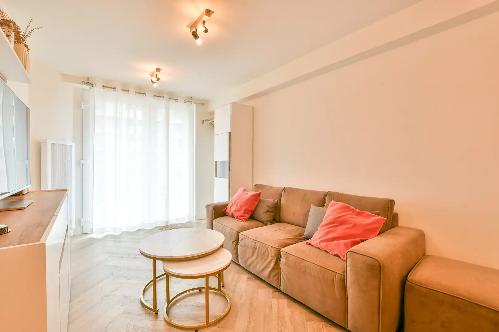 Volledig vernieuwd appartement te koop - achterkant zeedijk Wenduine! foto 4