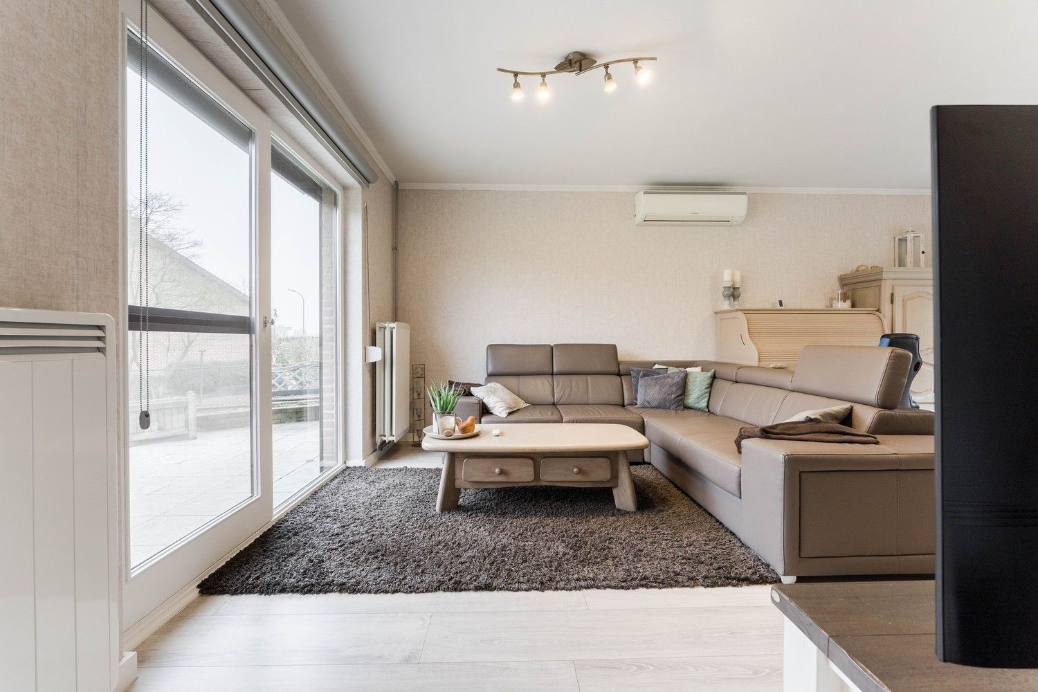 Mooie instapklare woning op 1170m² dichtbij de grens! foto 8