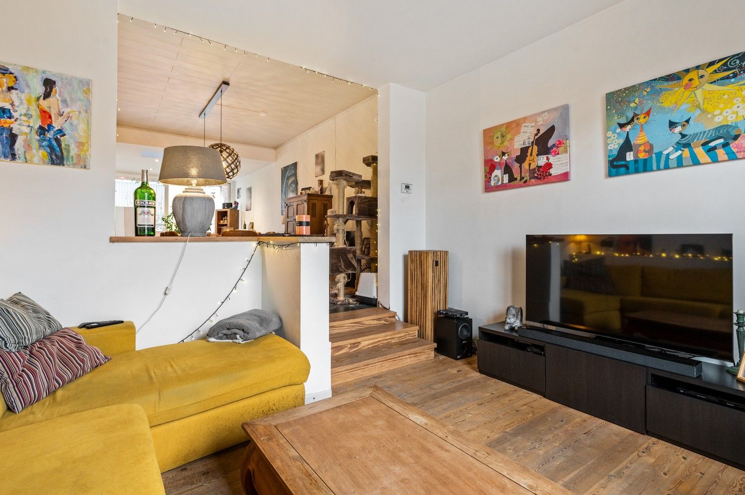 Centraal gelegen woning in doodlopende straat met 3 slaapkamers foto 6