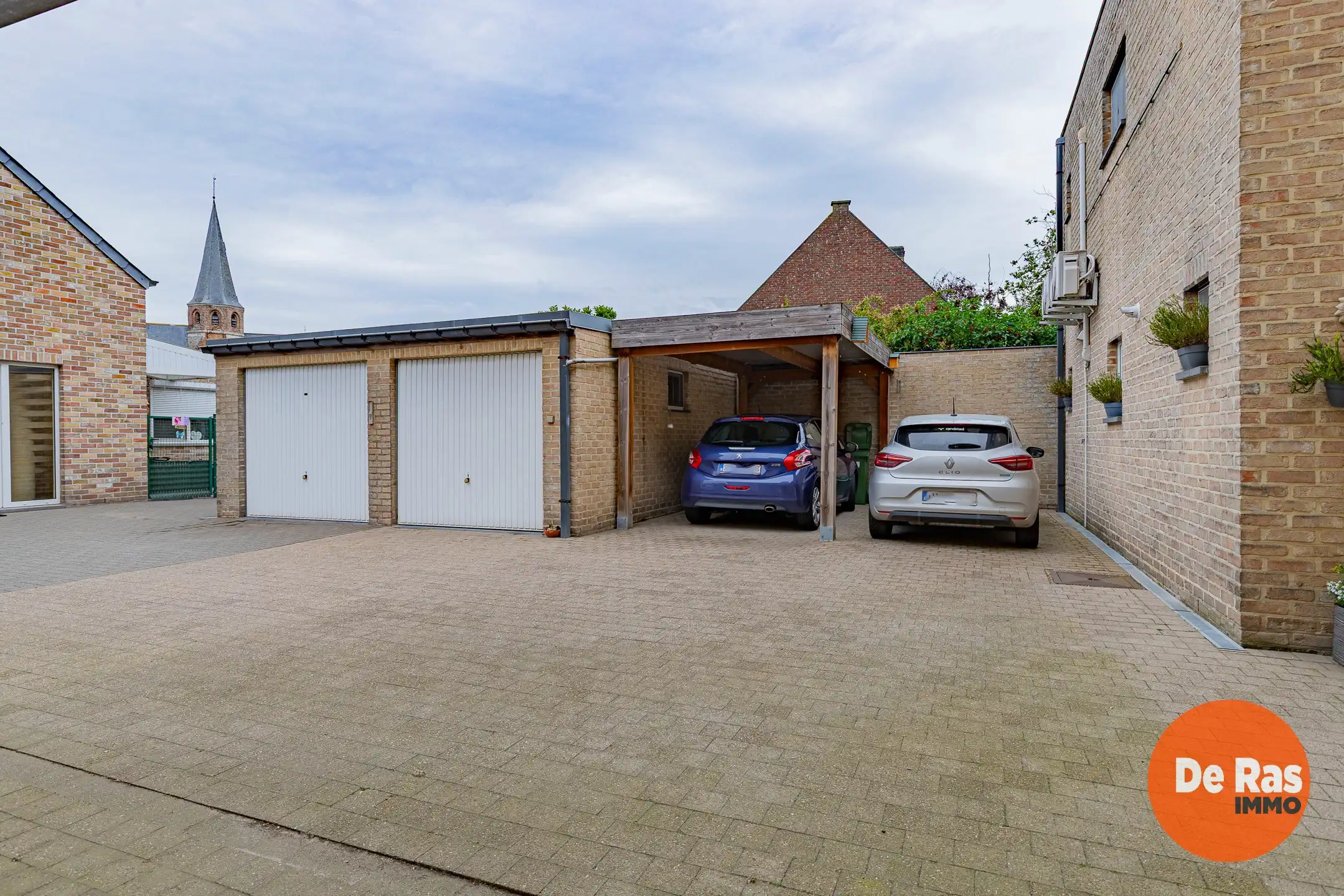 UITBERGEN - Instapklaar éénslaapkamerappartement met carport foto 15