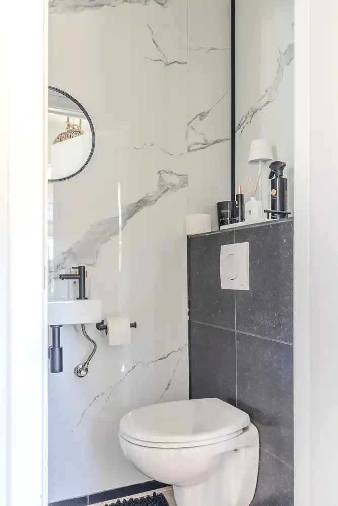 Stijlvolle, instapklare woning met vier slaapkamers, twee badkamers en verwarmd zwembad te koop in Lanaken foto 7