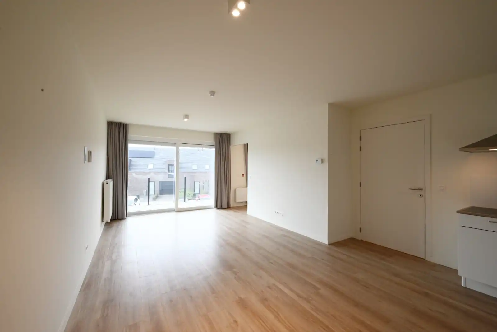 Éénkamerige assistentieflat in Izegem! foto 2