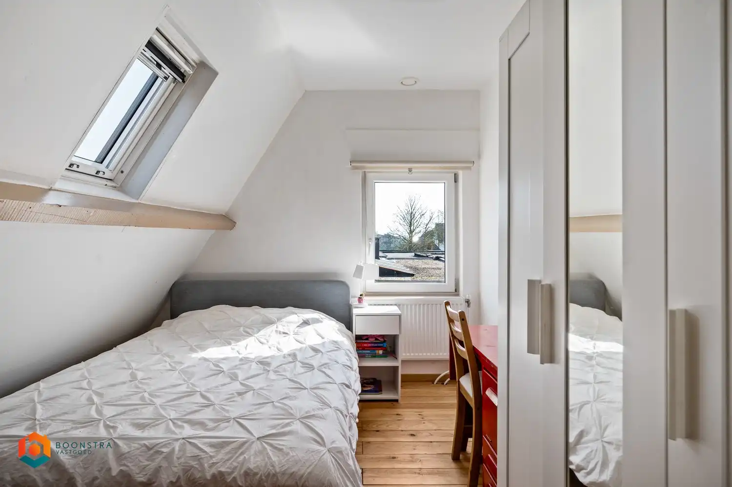 Leuke woning met 3 slpkrs en vergund magazijn/loods van 300m² foto 24