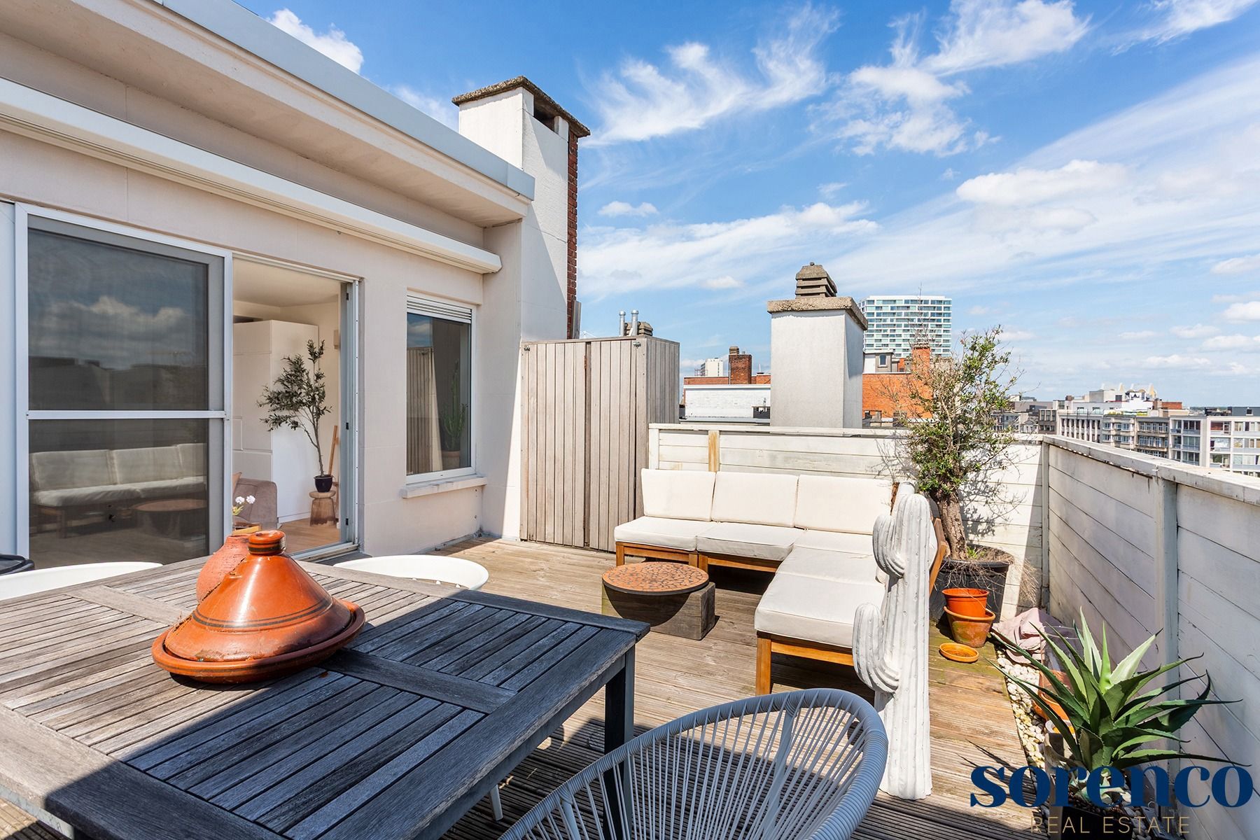 Modern dakappartement met ruim terras te centrum Antwerpen foto 3
