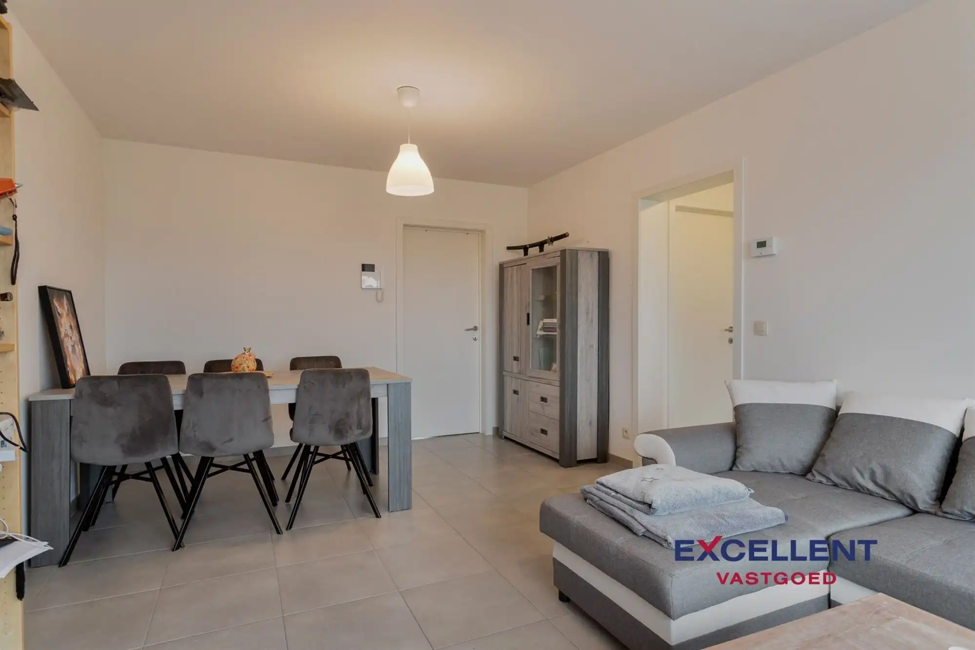 Modern 2 slaapkamer appartement te huur centrum Deinze foto 2