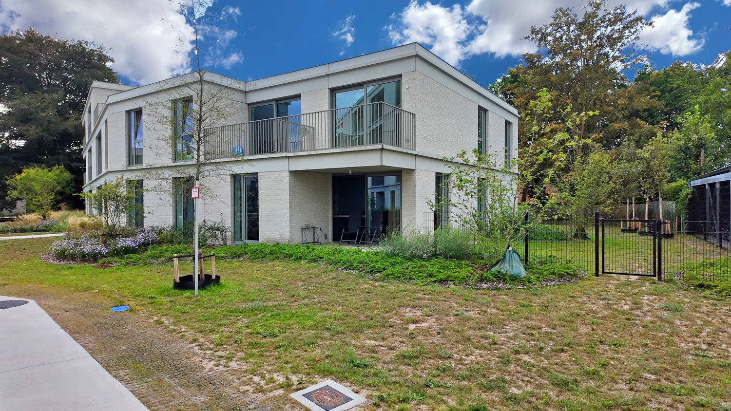 Nieuwbouw appartement met zuidgericht terras in het groene Louisepark te Eeklo! foto 22