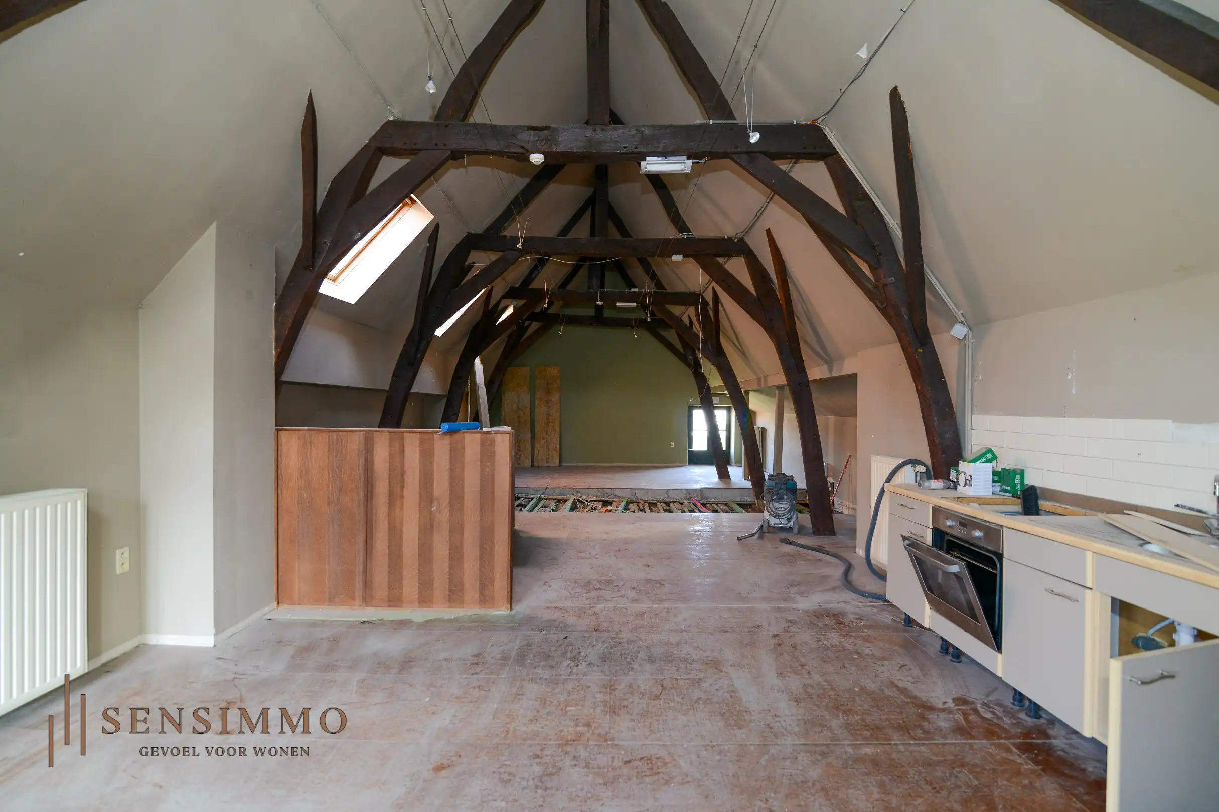 Spectaculair handelspand met geschiedenis en charme in centrum Bree foto 30