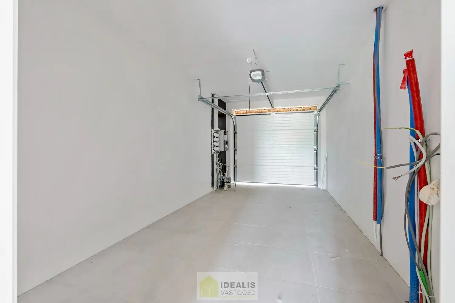 PRACHTIGE NIEUWBOUWWONING (GRONDAANDEEL €116.000,00 + 12% REGISTRATIERECHTEN EN CONSTRUCTIE € 277.000,00 + 21% BTW) MET EEN HEERLIJK LICHTRIJKE WOONKAMER MET OPEN KEUKEN MET AANSLUITEND BERGPLAATS, BUREEL, INPANDIGE GARAGE, 3 SLAAPKAMERS, EEN RUIME BADKAMER VOORZIEN VAN ALLE COMFORT! EEN HEERLIJK RUIM HUIS MET INPANDIGE GARAGE, EEN LEUKE TUIN, OP EEN GEGEERDE LOCATIE NABIJ HET CENTRUM VAN REPPEL! foto 16