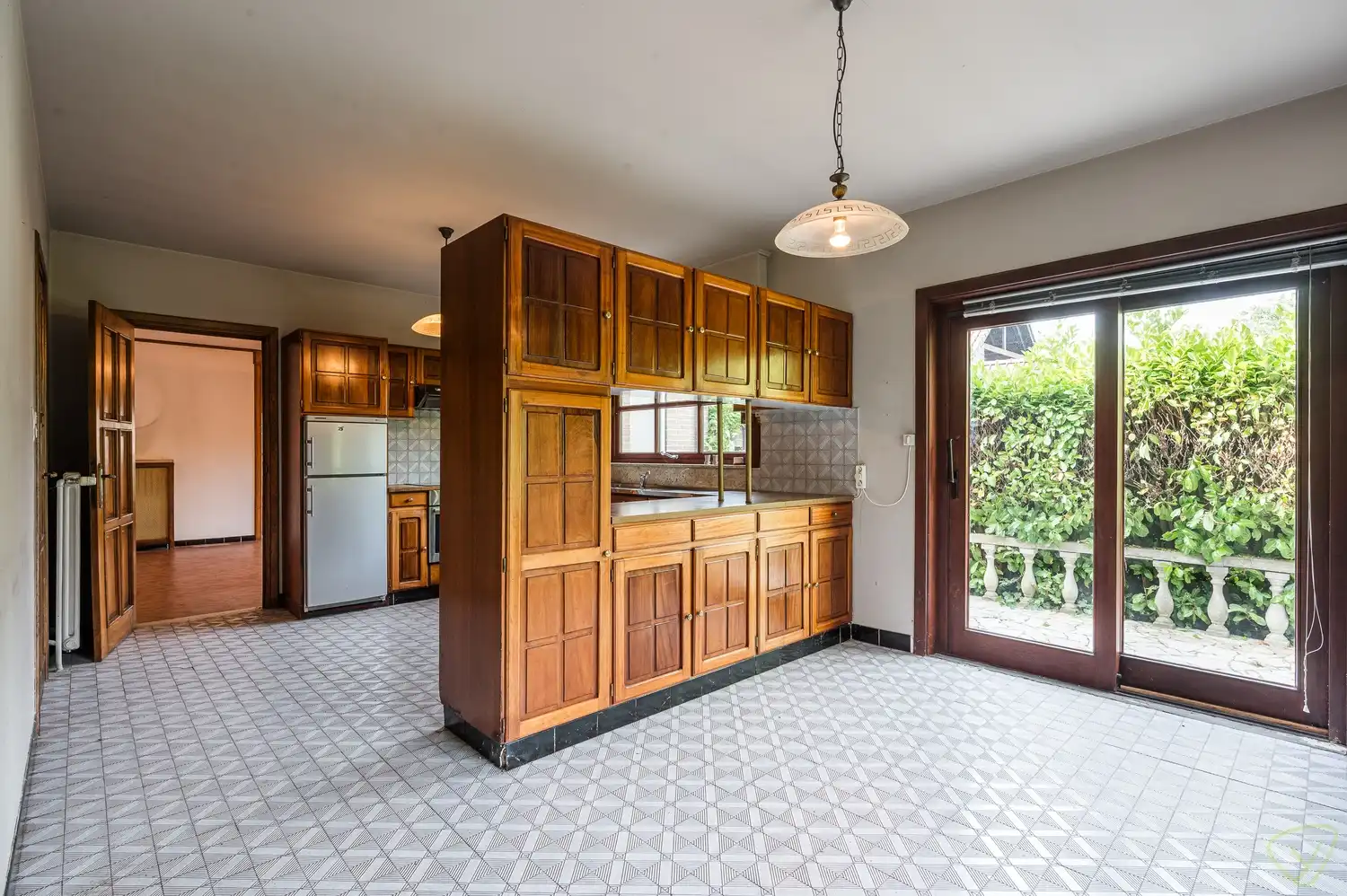 Vrijstaande villa op een uitzonderlijk groot perceel met bosgrond in Lembeke foto 8