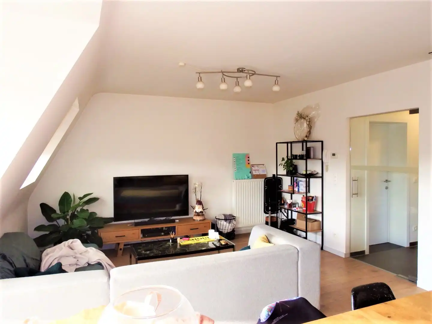 Prachtig appartement met 3 slpks en lift op de 2de verdieping. foto 2