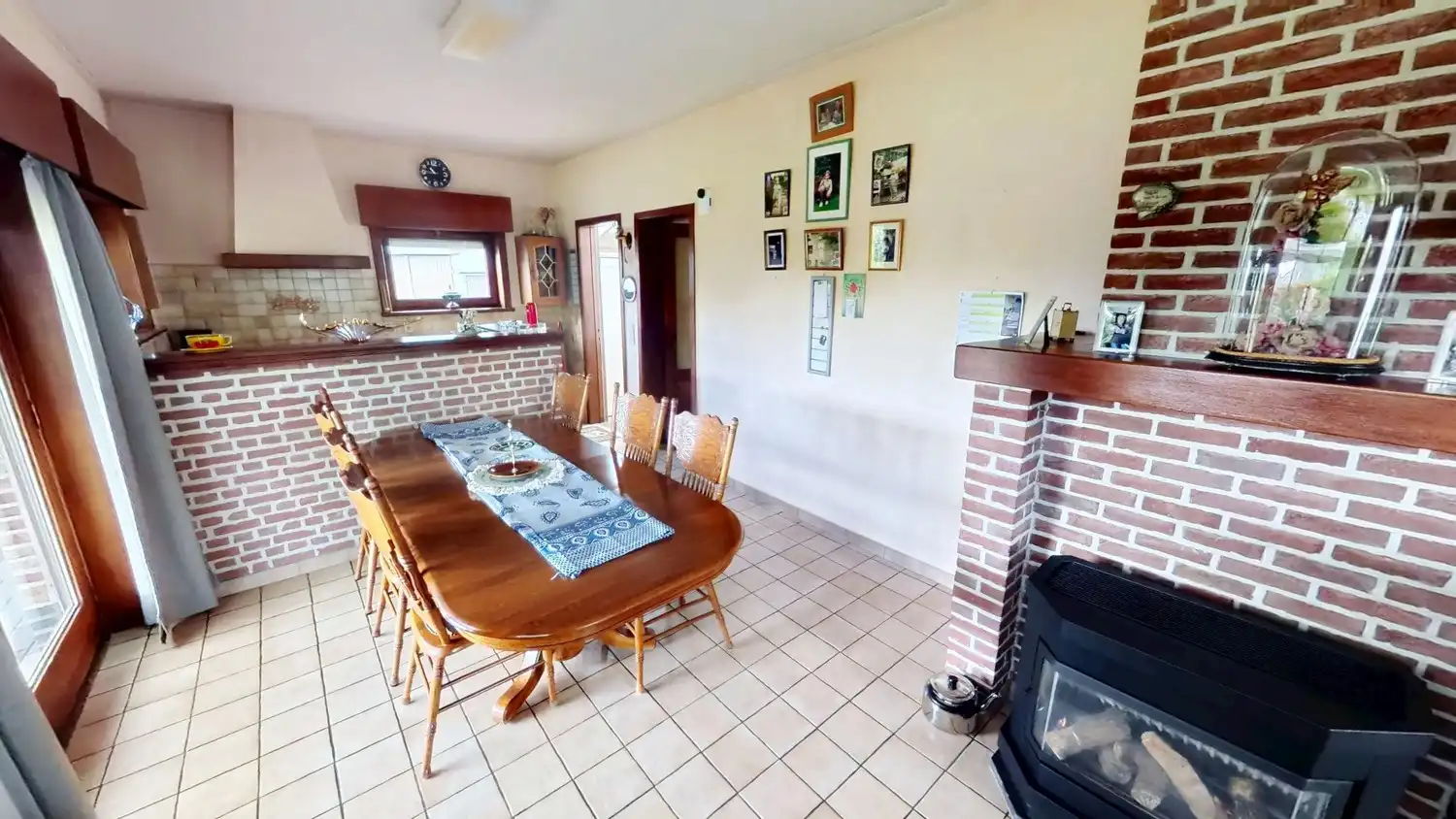 Veelzijdige woning met ruime opslagmogelijkheden te koop! foto 7