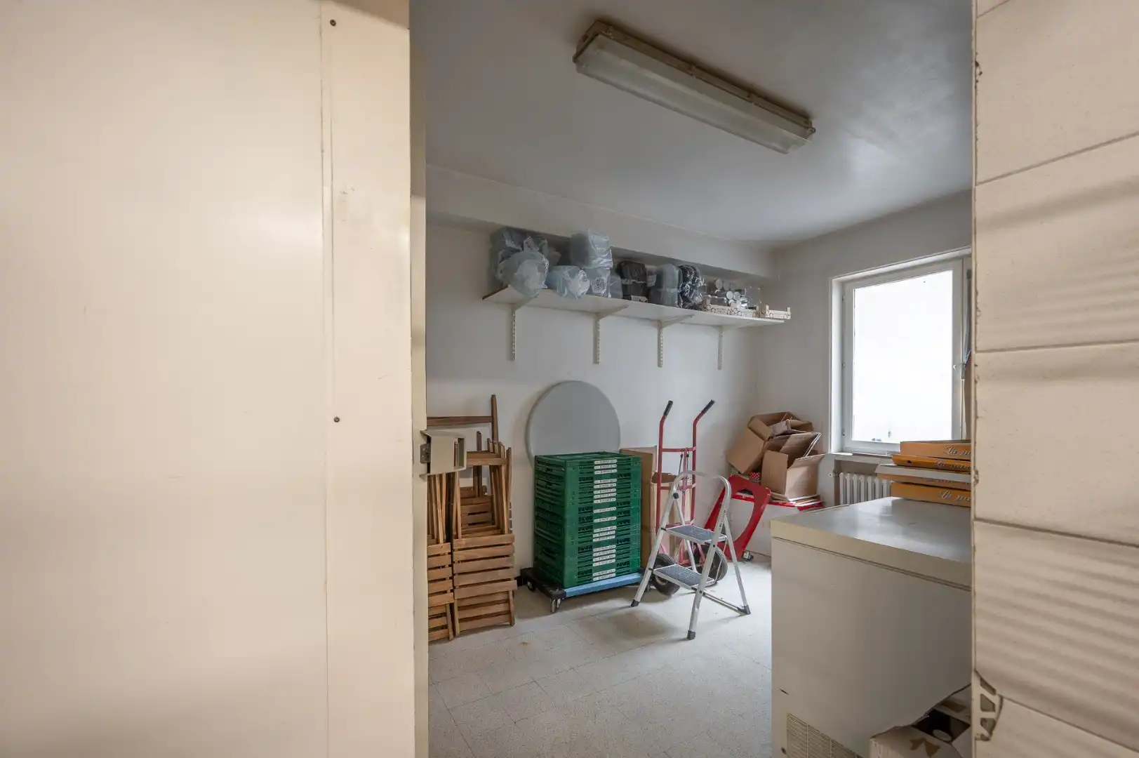 Verhuurd handelspand gelegen op de Lippenslaan vlakbij de Elizabetlaan (5% rendement) foto 12