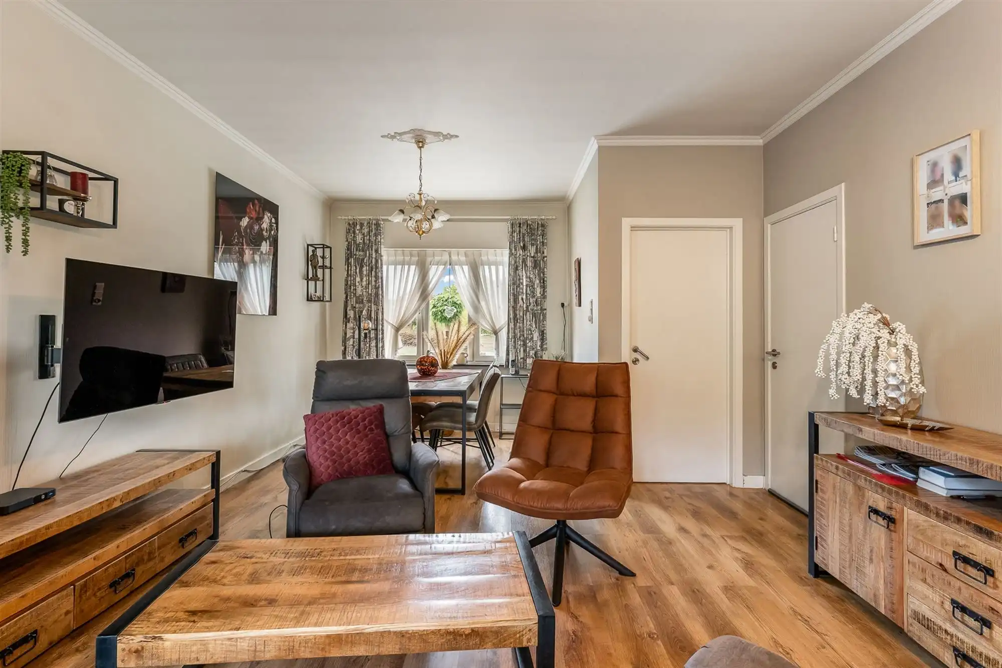 UNIEKE TE RENOVEREN KARAKTERVOLLE LANGGEVELHOEVE UITERST RUSTIG GELEGEN TE OOSTHAM foto 2