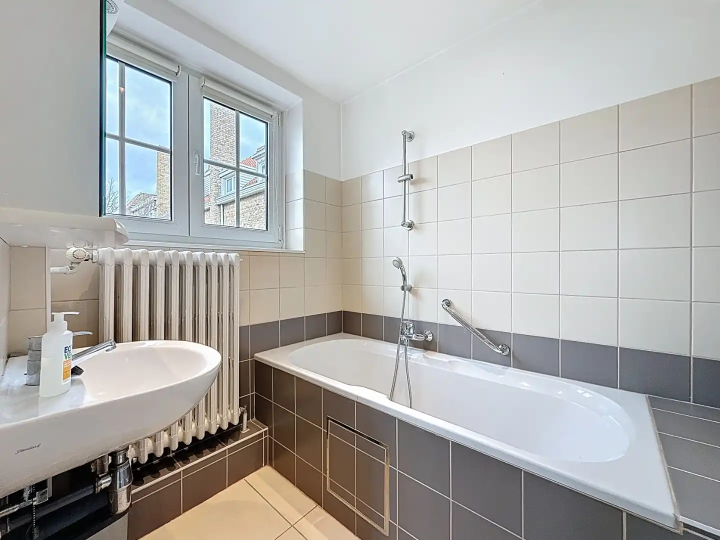 Ruime woning in de Simli-wijk op wandelafstand van zee foto 16