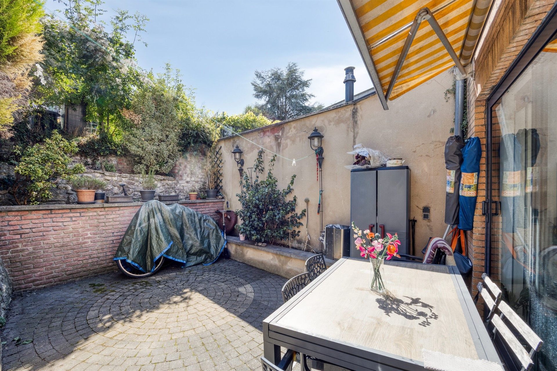 Instapklare rijwoning gelegen in SINT-STEVENS-WOLUWE! foto 12