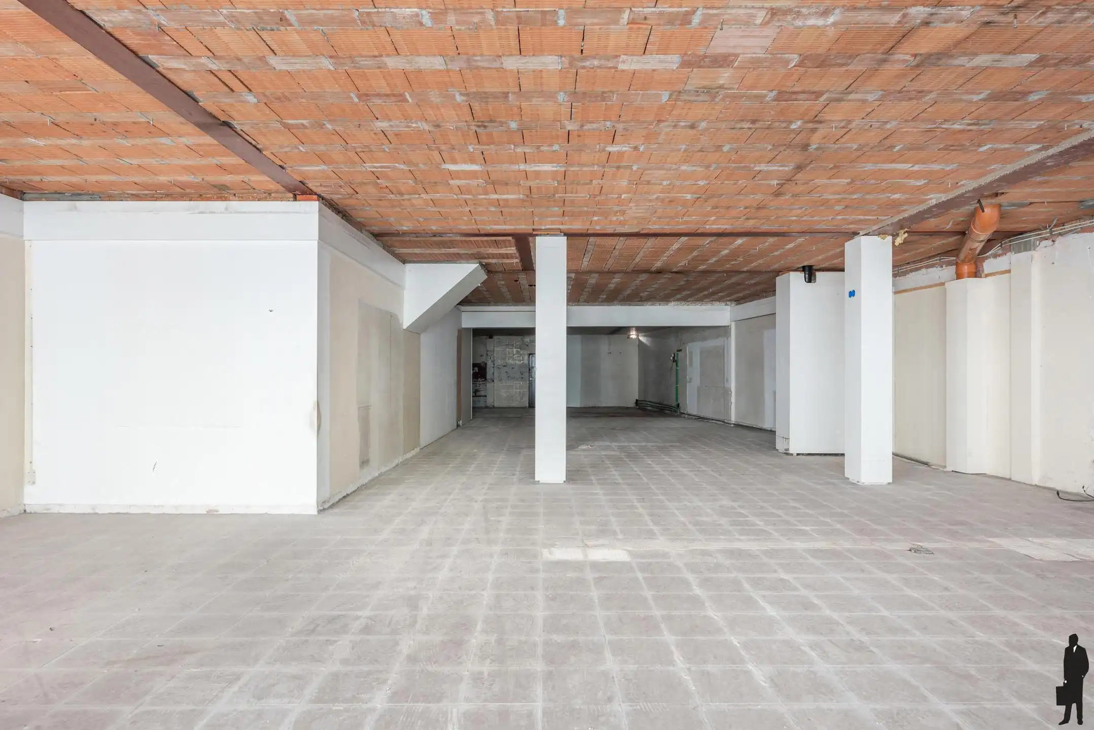 TE HUUR: Commerciële ruimte / Kantoorruimte foto 8