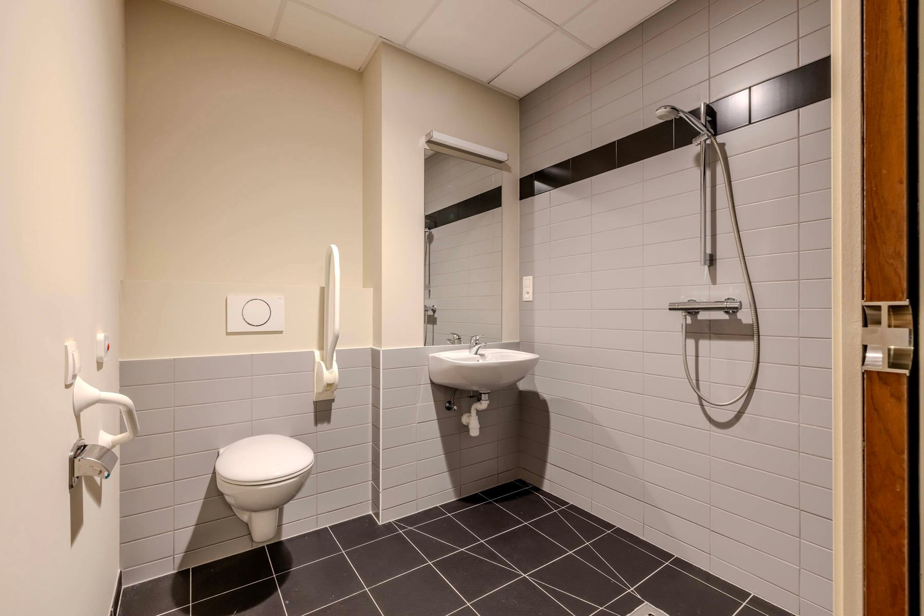 Assistentiewoning in groene omgeving foto 9