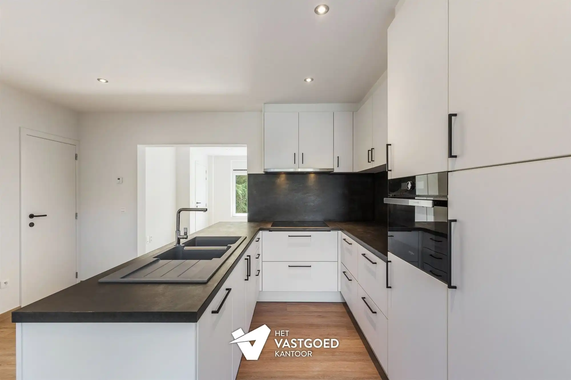 KWALITATIEF GERENOVEERDE WONING VLAKBIJ CENTRUM foto 6